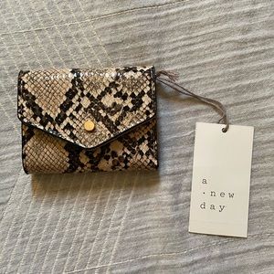 Women’s Classic Mini Wallet